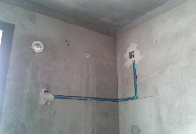 空調(diào)出風(fēng)口滴水是什么原因