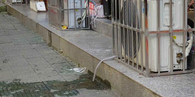 中央空調(diào)內(nèi)機(jī)漏水什么原因