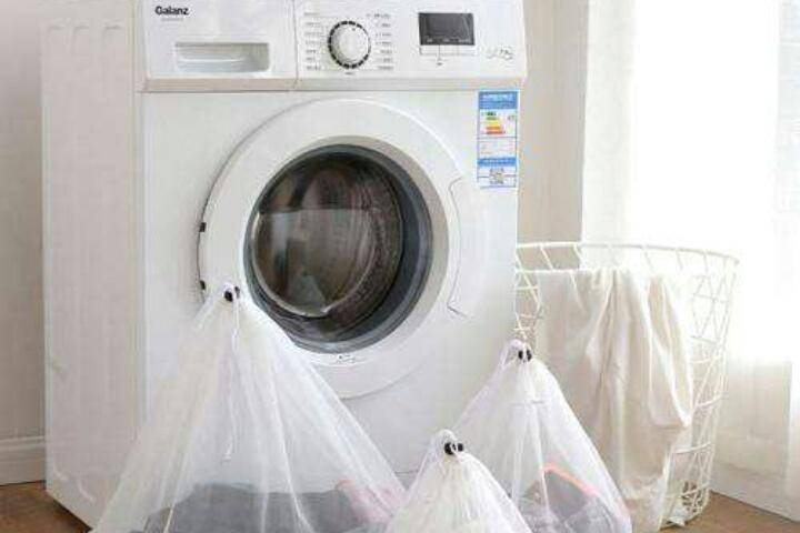 如何用洗衣機(jī)洗羽絨服