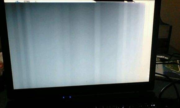 液晶白屏是什么原因